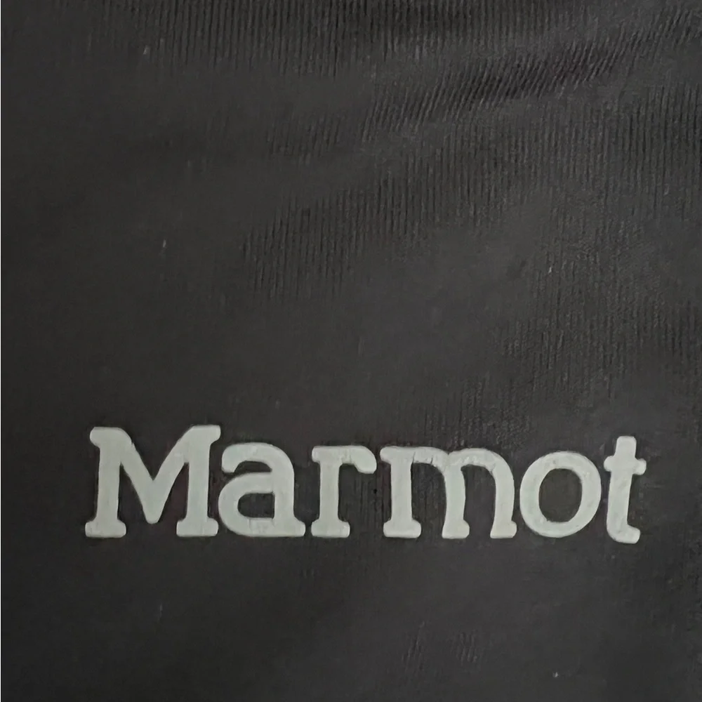 EUC Marmot Black Quilted Zip Jacket 2 Side Zip Pockets Thumb Holes sz Large